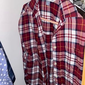 Red Flannel Size Small. Old navy. never worn.